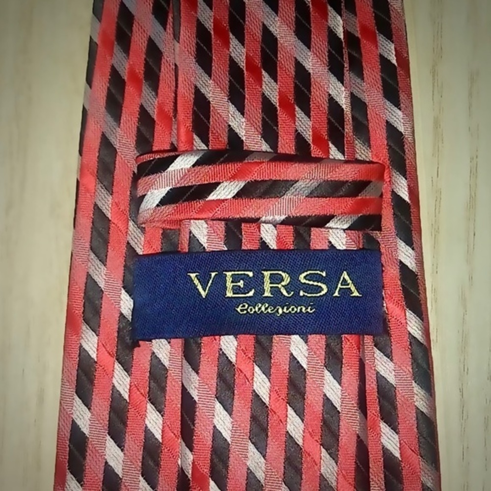 Versa Red & Brown Silk Tie